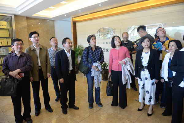 杭州亞運會官方靈芝產(chǎn)品供應(yīng)商|杭州亞運會官方供應(yīng)商|中國靈芝十大品牌|仙客來靈芝|仙客來靈芝破壁孢子粉|仙客來孢子油|仙客來靈芝飲片|仙客來破壁孢子粉|靈芝孢子油|孢子粉|靈芝破壁孢子粉|靈芝|中華老字號