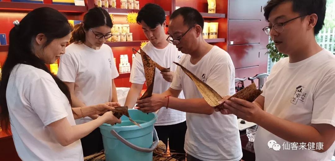 杭州亞運(yùn)會官方靈芝產(chǎn)品供應(yīng)商|杭州亞運(yùn)會官方供應(yīng)商|中國靈芝十大品牌|仙客來靈芝|仙客來靈芝破壁孢子粉|仙客來孢子油|仙客來靈芝飲片|仙客來破壁孢子粉|靈芝孢子油|孢子粉|靈芝破壁孢子粉|靈芝|中華老字號