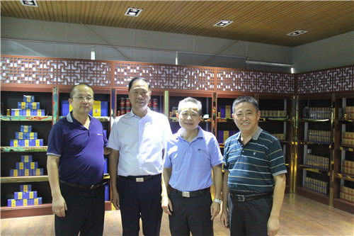 中國(guó)靈芝十大品牌|仙客來(lái)靈芝|仙客來(lái)靈芝破壁孢子粉|仙客來(lái)孢子油|仙客來(lái)靈芝飲片|仙客來(lái)破壁孢子粉|仙客來(lái)靈芝中藥飲片|馳名商標(biāo)|www.madree.com.cn|