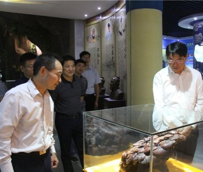 九江市委常委、副市長張新龍蒞臨仙客來公司調(diào)研